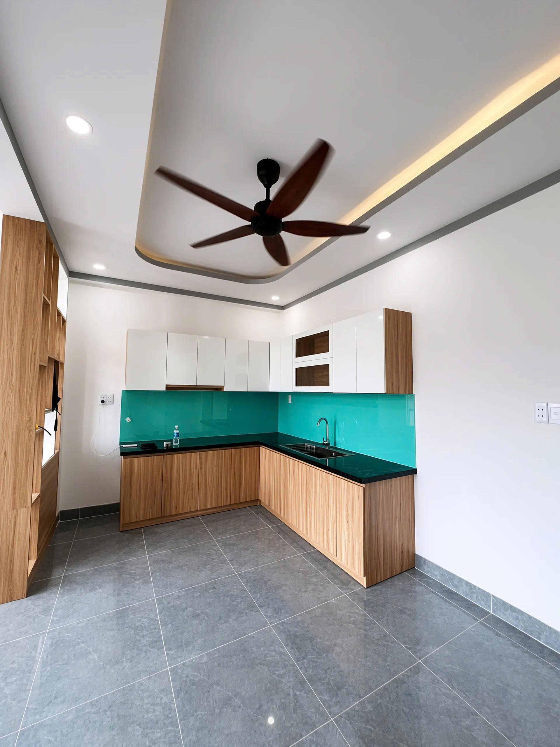 Nhà 4X11 ngã 4 Nguyễn Ảnh Thủ Tô Ký Quận 12.